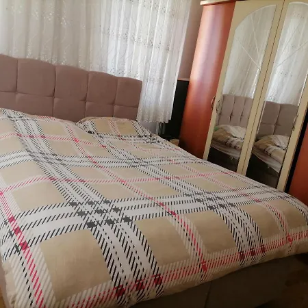 Oeztuerk Apart Daire *